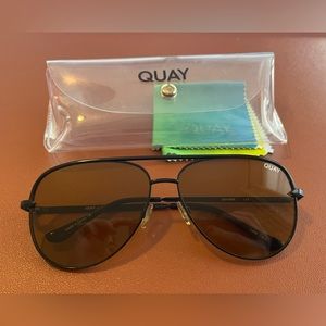 Quay Desi Sunglasses